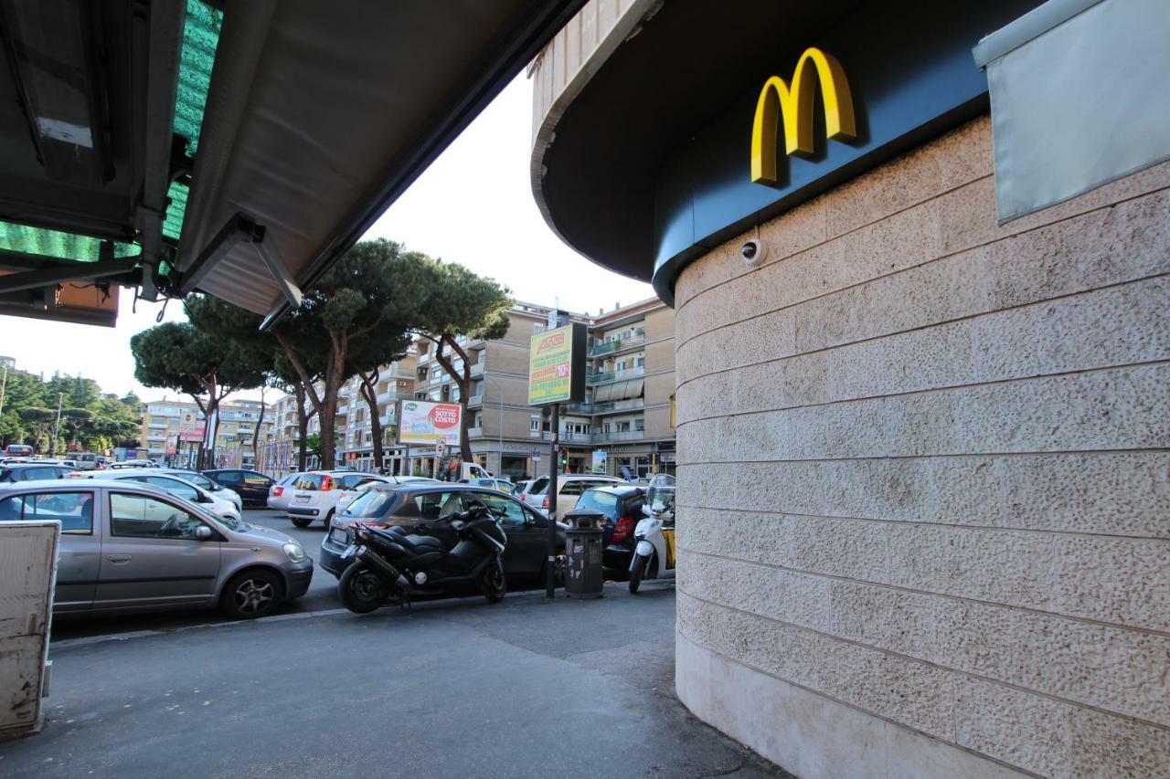 Star Of Rome Acomodação com café da manhã Exterior foto